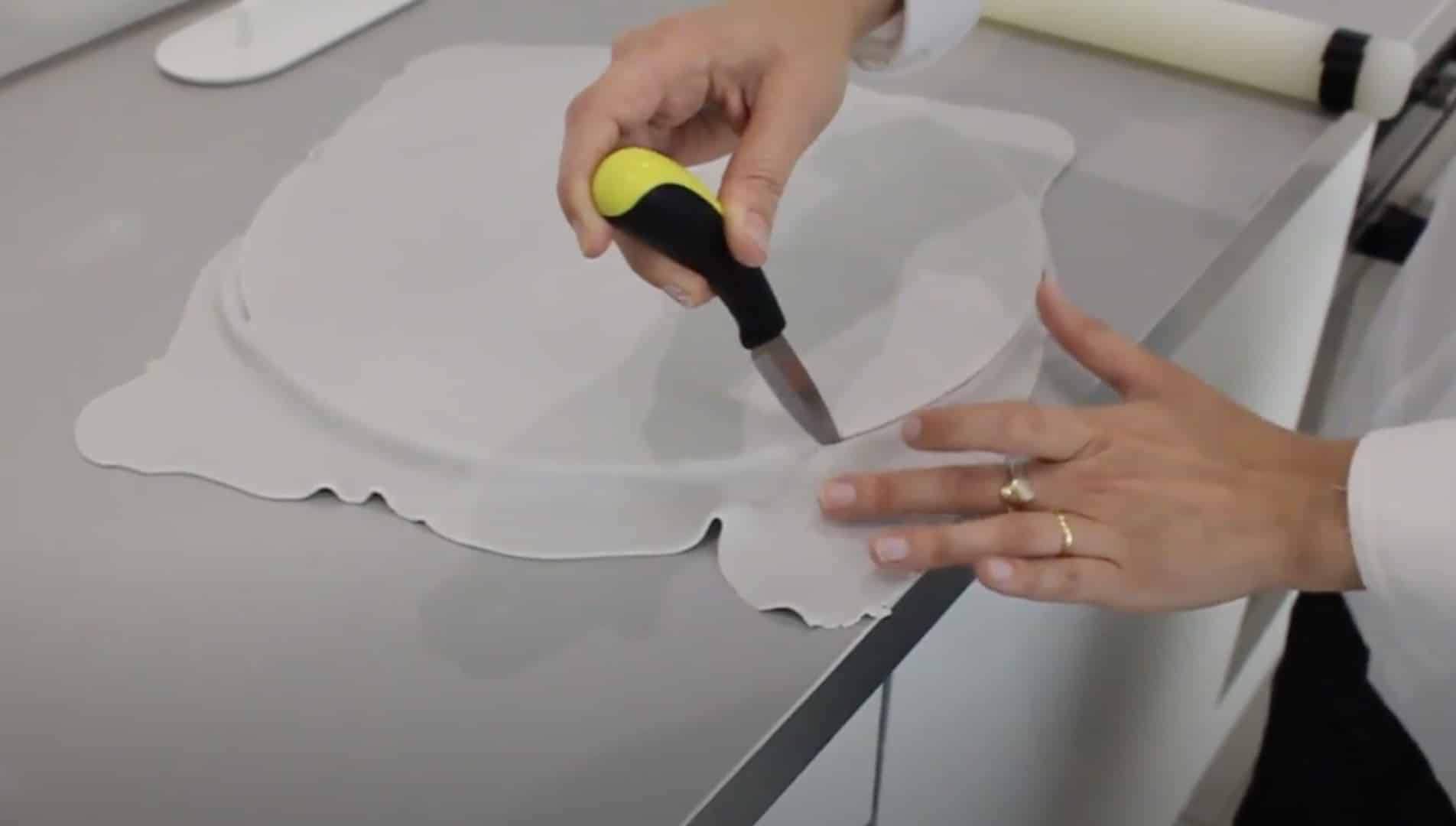 Chapitre 12 : Recouvrir un cake board
