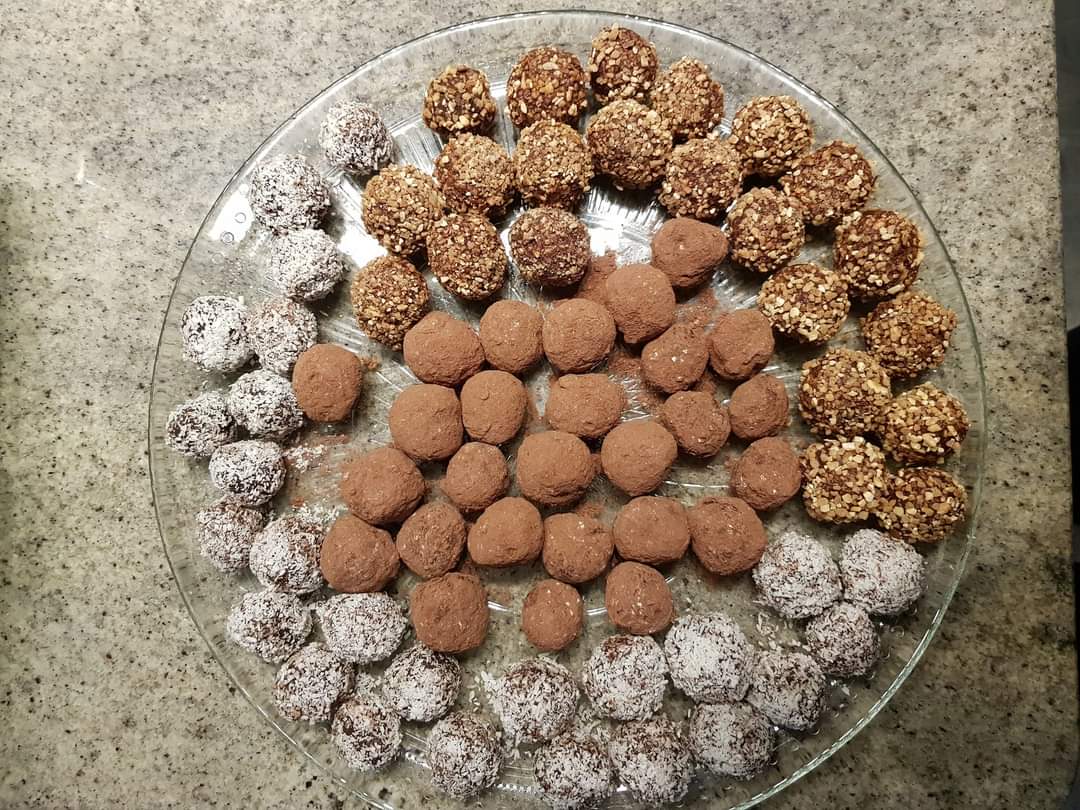 Recette facile de truffes au chocolat (sans sucre et sans beurre) - Recette  par Mes inspirations culinaires